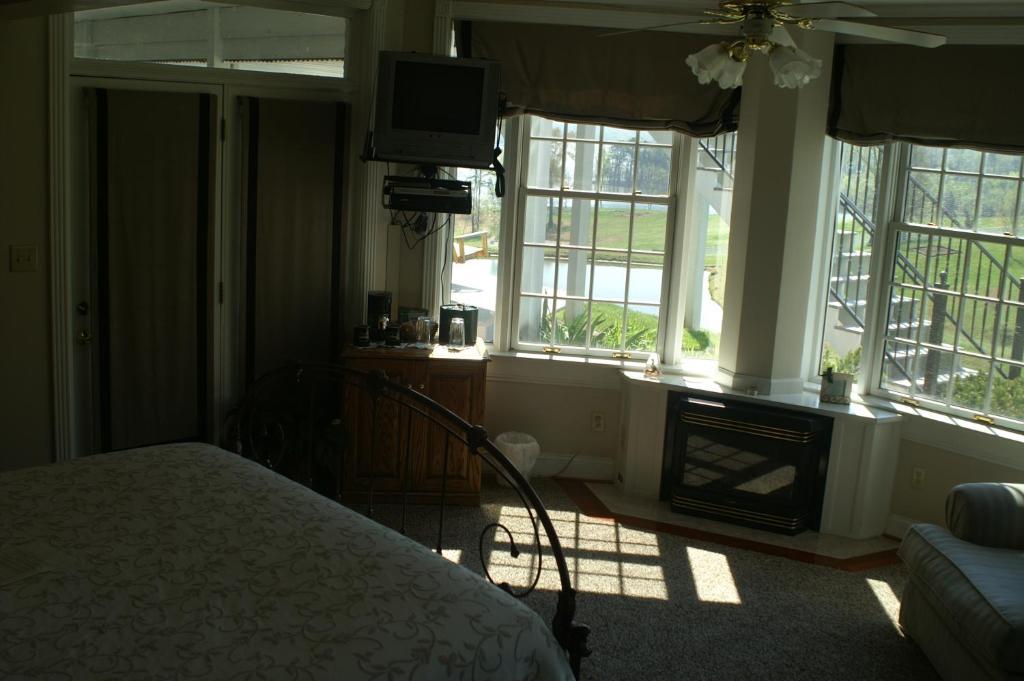 Whitestone Country Inn Kingston Room photo